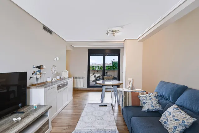 ÁTICO CON TERRAZA, GARAJE Y TRASTERO EN ADELFAS – 2 DORMITOR - foto 4