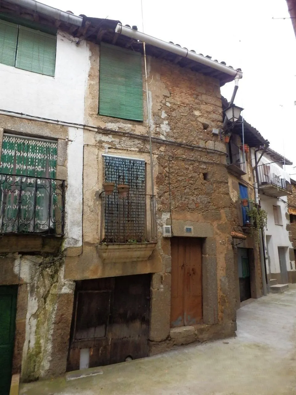 Venta de Casa adosada en CDR sin posesión (no visitable) en Gata - Cáceres