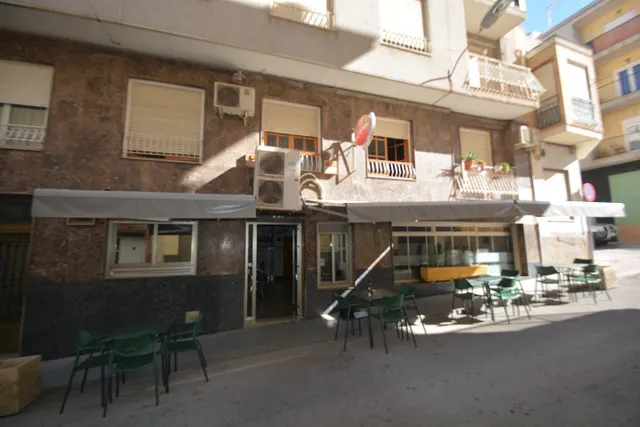 ¡¡ Gran oportunidad de negocio !! Venta de dos locales comerciales, opción a compra o traspaso. — 19