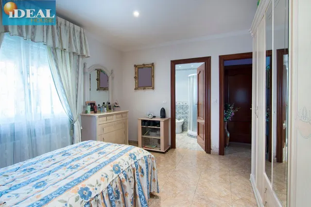 A6515D7. Huétor Santillan. www.idealhouse.es — 19