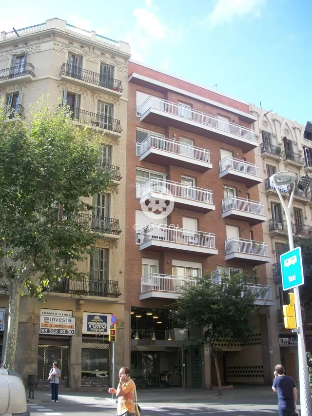 Vivienda con patio privativo junto a la Casa de les Punxes, en pleno Quadrat d’Or — 17