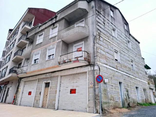 ESPECIAL INVERSORES, EDIFICO COMPLETO A LA VENTA EN A VALENZ