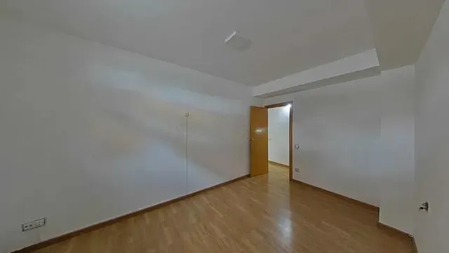 Venta de Estudio en Calle Baró de Sant Lluís — 9