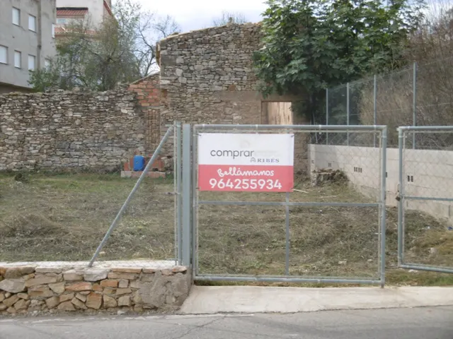 PARCELA URBANA CON CASA DE PIEDRA PARA REHABILITAR — 19