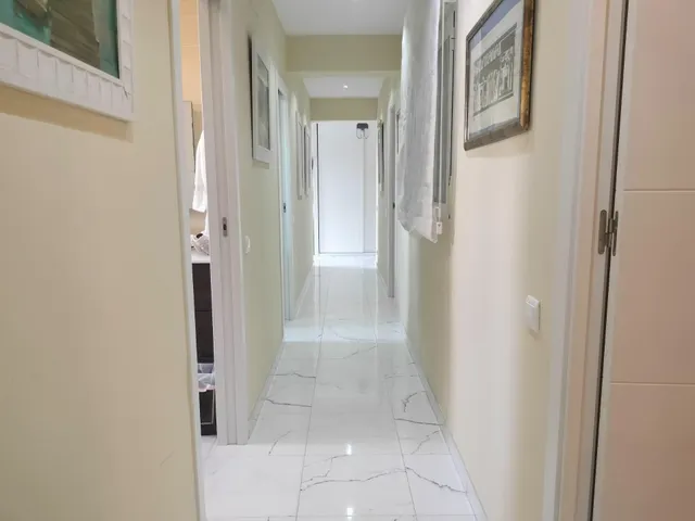 Piso amplio y reformado en pleno corazon comercial de Benidorm y a pocos pasos de la playa — 12
