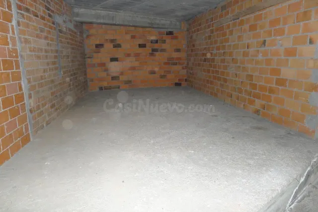 Local comercial nuevo en el centro de la ciudad. - foto 2