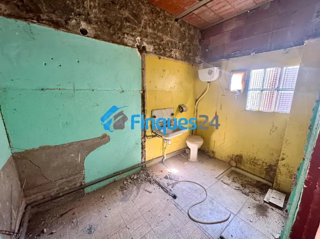 OPORTUNIDAD ÚNICA EN EL CENTRO DE MANRESA – IDEAL INVERSORES - foto 4