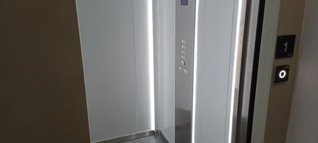 Piso en venta en Santa Rosa–Valdeolleros: comodidad, terraza - foto 4