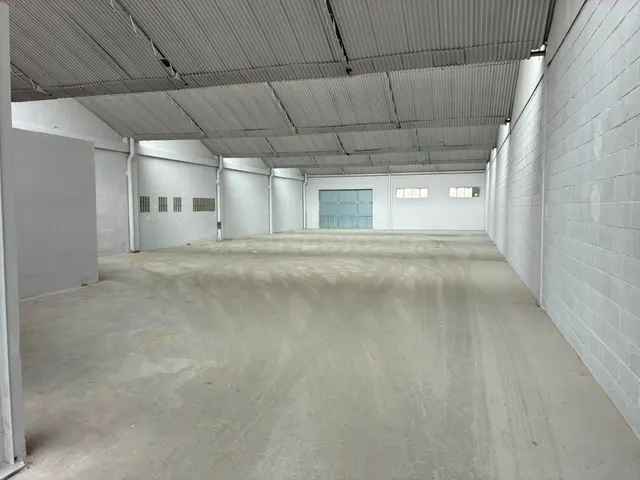 ESPECTACULAR GRAN NAVE TIPO C EN VALLS - foto 3