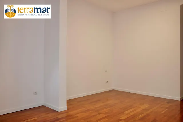 Moderno piso reformado en el corazon del eixample junto a ronda de la universidad - Barcelona — 31