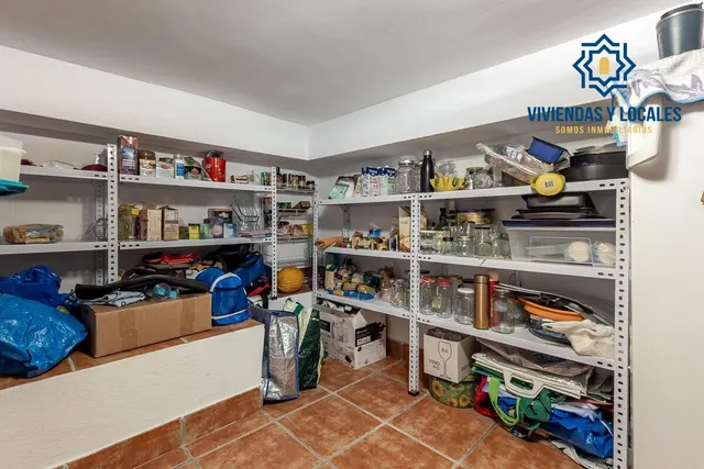 CASA PAREADA EN LA ZUBIA CON PISCINA, ZONA DE BARBACOA Y JARDÍN — 42