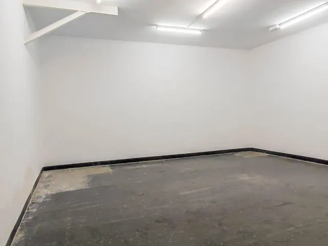 Amplio Local Comercial en Sant Antoni, Barcelona - Oportunidad de venta Única — 27