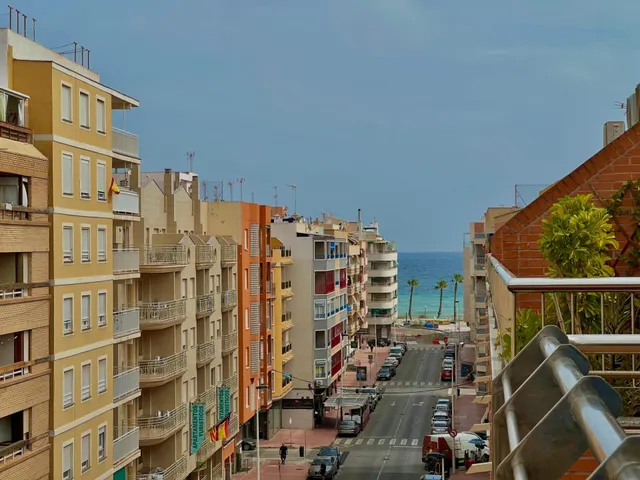 ATICO CON IMPRESIONANTE TERRAZA A TAN SOLO 10mts DE LA PLAYA DEL CURA — 26