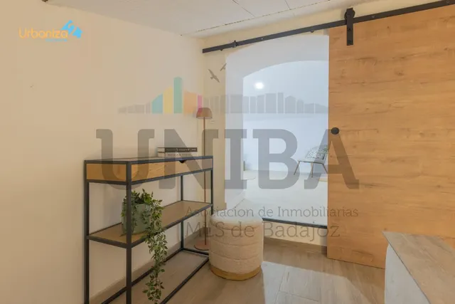 Piso totalmente reformado en el casco antiguo, junto a puerta palmas — 21
