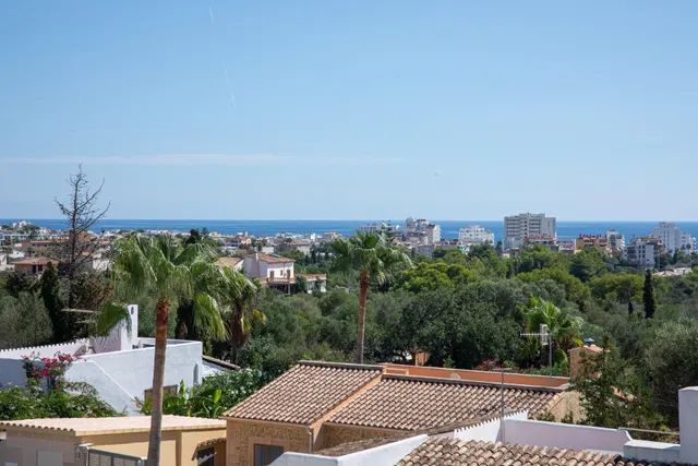 Encantadora vivienda unifamiliar con patio privado, piscina y vistas al mar en Cala Millor. — 36