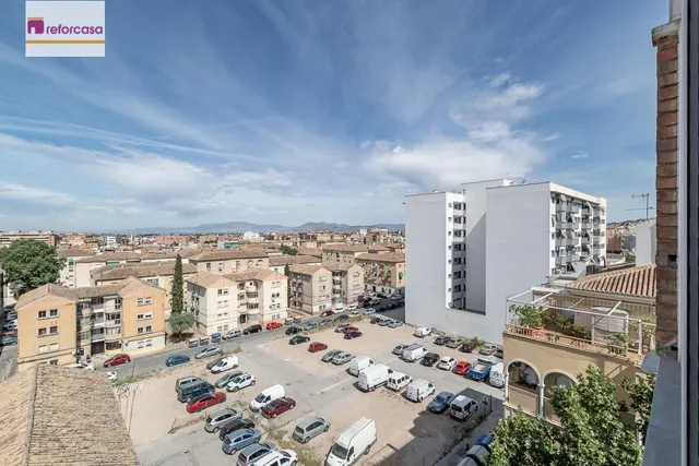 Calle Diamantino García — 16