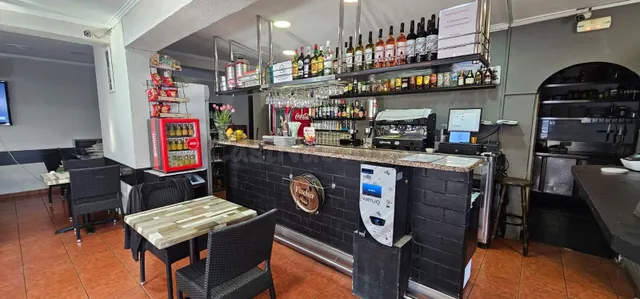 RESTAURANTE CON VIVIENDA SUPERIOR EN PLATJA DELS RIELLS — 3