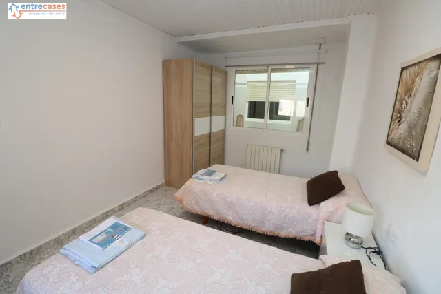 CASA Y SOLAR  EN LA PLAYA DE PUERTO DE SAGUNTO. — 27