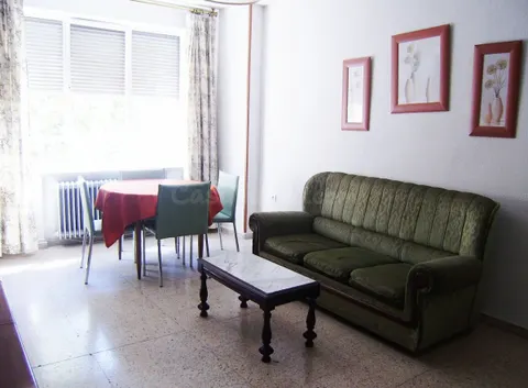 Urbis te ofrece un piso en alquiler en zona Centro, Salamanca.