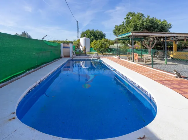 CASA DE CAMPO CON PISCINA, BARBACO Y TRASTEROS - foto 2