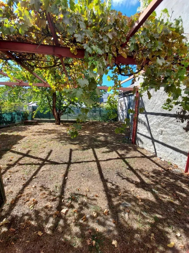 Casa en Toreno con Terreno: Amplia Propiedad de 3 habitaciones — 25