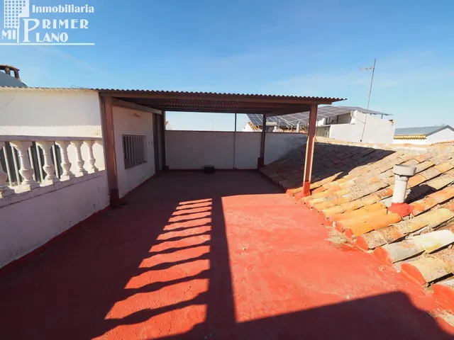 Amplia Casa en Tomelloso a Reformar por €120,000 — 12