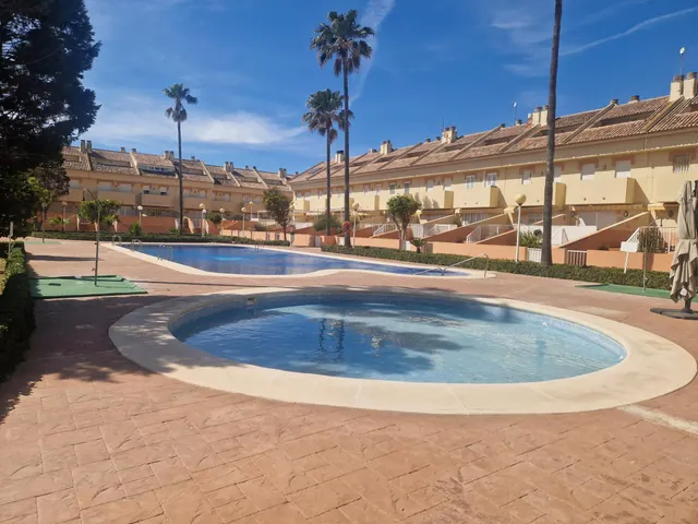 Alquiler mensual vacacional adosado en El Perellonet a 2 min de la playa. — 35