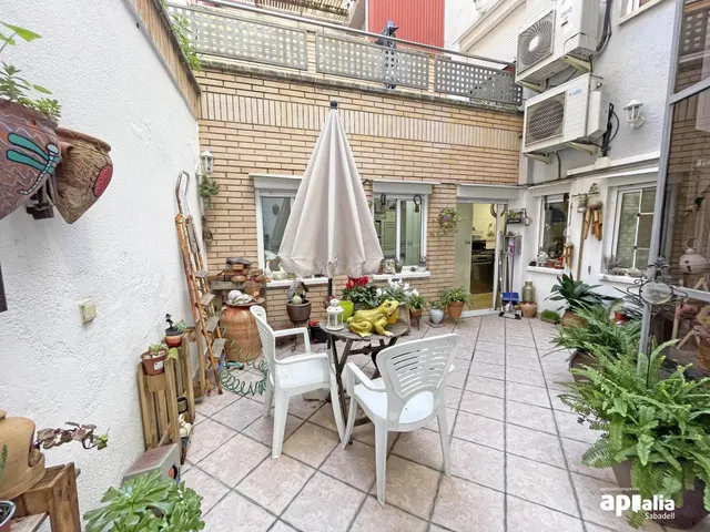 CASA ADOSADA CON TERRAZA, PATIO Y GARAJE EN CAN´ORIAC EN SAB
