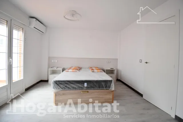 Bonito, luminoso y reformado con gran terraza, balcón y ascensor, cerca del centro — 16