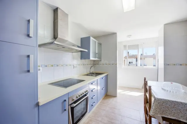 SE VENDE PISO AMUEBLADO EN LA URBANIZACIÓN DE LAS MARISMAS