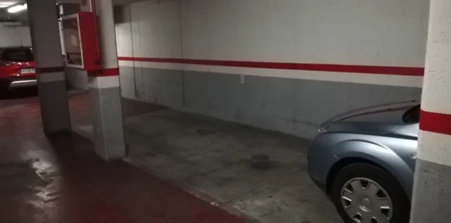 PLAZA DE PARKING EN PURO CENTRO JUNTO RBLA. JUST OLIVERES — 2