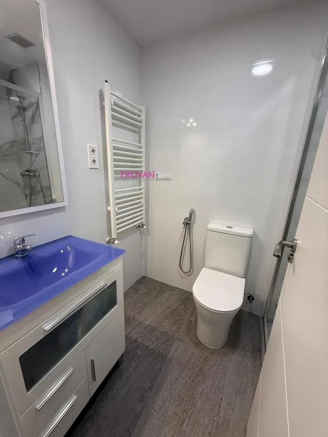 PISO REFORMADO EN ALQUILER CON 3 DORMITORIOS Y ASCENSOR !!! — 17