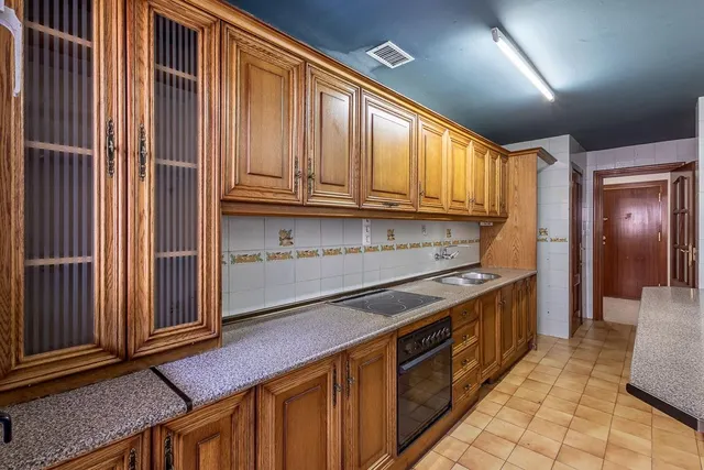 Espacio, luz y comodidad en una vivienda con grandes posibilidades en zona Alcampo — 10