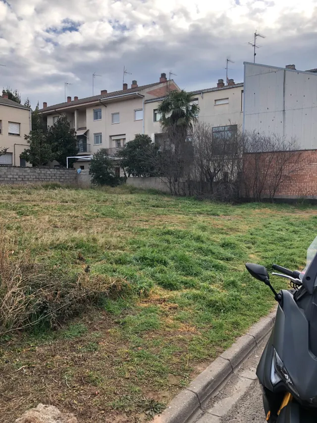 TERRENO URBANO PARA 5 UNIFAMILIARES EN CALLUS — 3