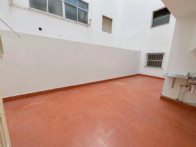 Amplio piso de 4 habitaciones junto al metro de Mislata — 18