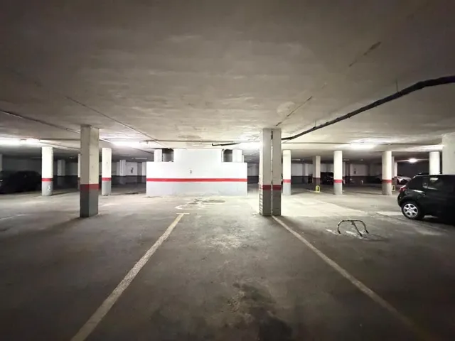 Garaje 26m² en venta - Estacion de autobuses — 11