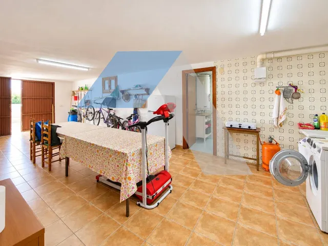 Chalet en parcela urbana con piscina privada en san vicente del raspeig — 39
