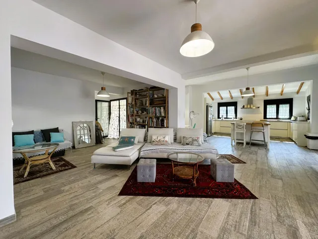 EXQUISITO CHALET A UN PASO DE LA PLAYA Y EL CASCO URBANO — 18
