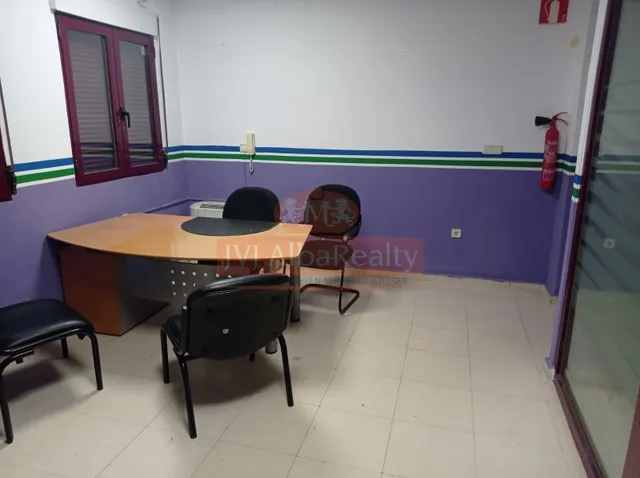 ESPECTACULAR LOCAL EN VENTA O ALQUILER EN ZONA INDUSTRIA — 8