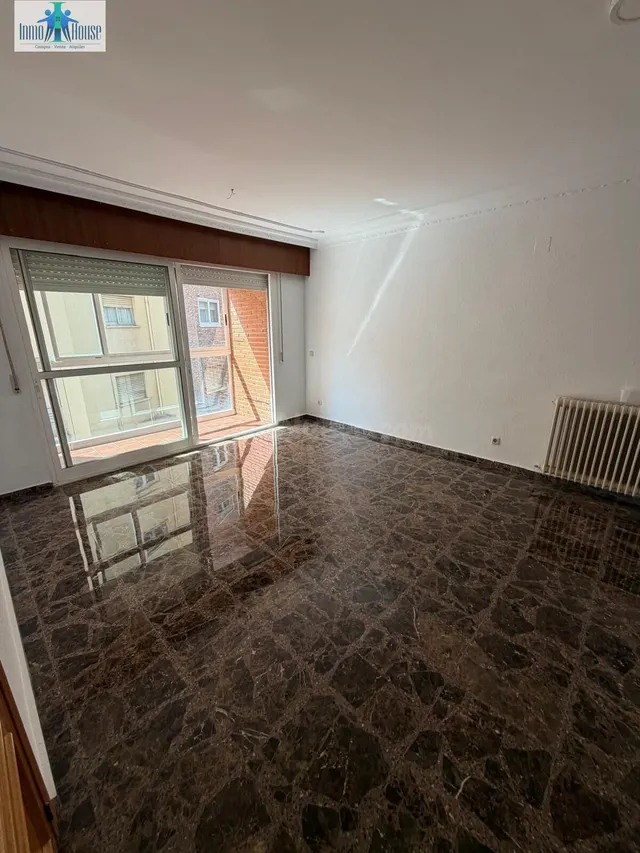PISO EN VENTA ZONA INDUSTRIA