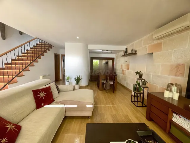 Vive con espacio y comodidad: fantástica casa adosada en Dal
