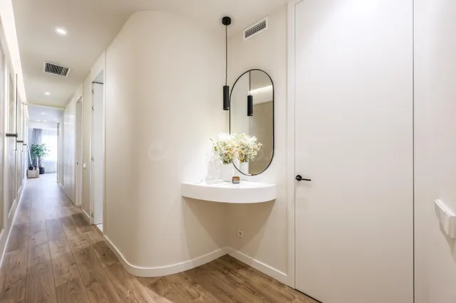 Exclusiva vivienda de lujo en planta alta con orientación sur junto al retiro — 4