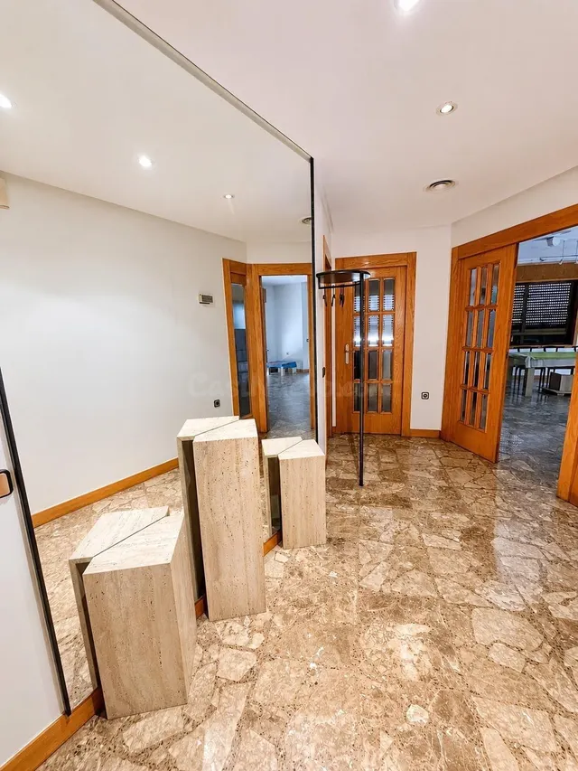 Piso amplio en venta en el centro de Alhama de Murcia con ga - foto 2