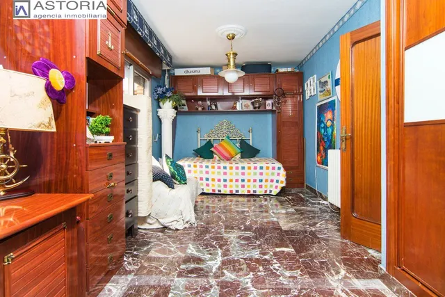 Junto Plaza Menorca — 12