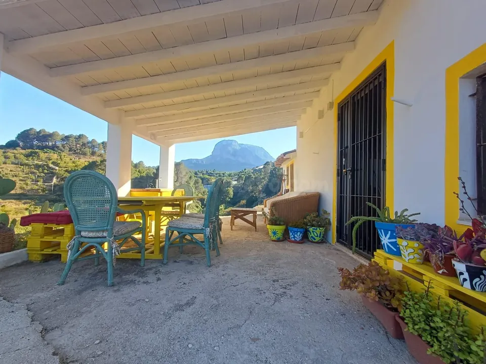 PARCELA DE TERRENO CON CASA CONSTRUIDA Y ARBOLES FRUTALES