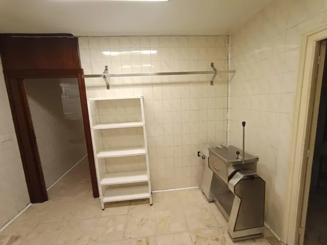 Alquiler de local preparado como carniceria — 8