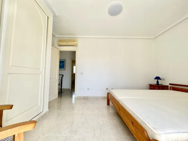 Casa 3 habitaciones 106m² en venta - Centro de la Ciudad Quesada — 23