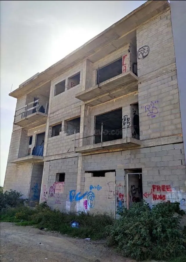 EDIFICIO POR TERMINAR EN LLUCMAJOR