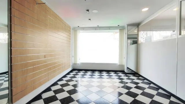 Local comercial 270m² en venta - Costa del Sol — 8