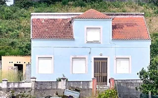 Casa para restaurar con huerta cerca de la playa de As Furna